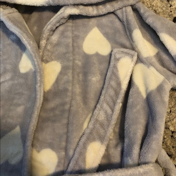 Tucker and Tate Heart Robe - Picture 2 of 2